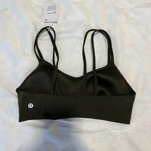 NWT Lululemon like a cloud bra size 8
